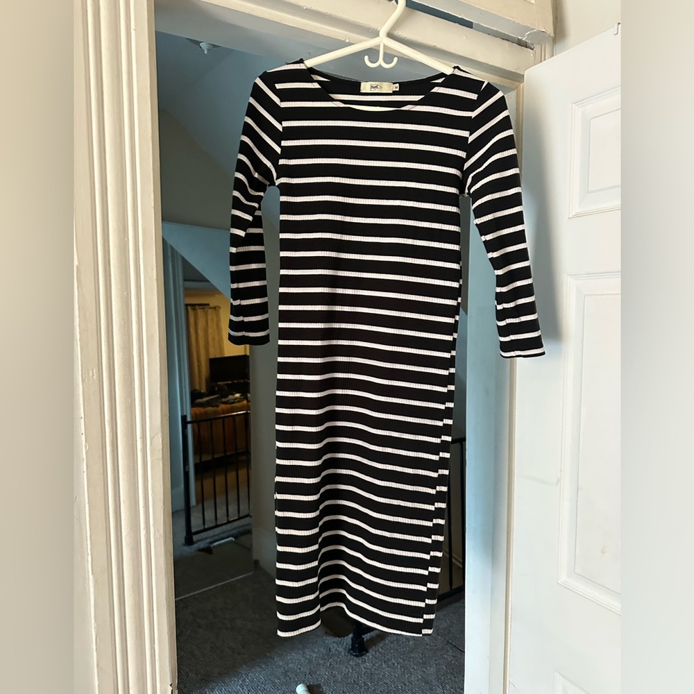 black and white striped dress long sleeves midi